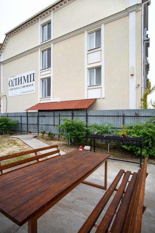 Olimp Hotel Zaliznyi Port Buitenkant foto